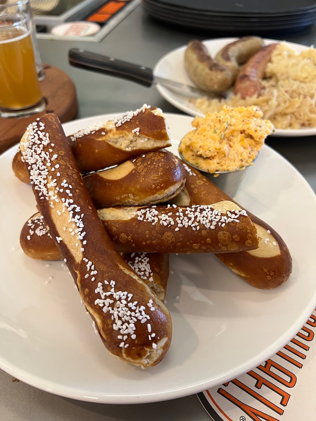 Schlafly Highland Square | restaurant | 907 Main St, Highland, IL 62249, USA | 3142412337 OR +1 314-241-2337