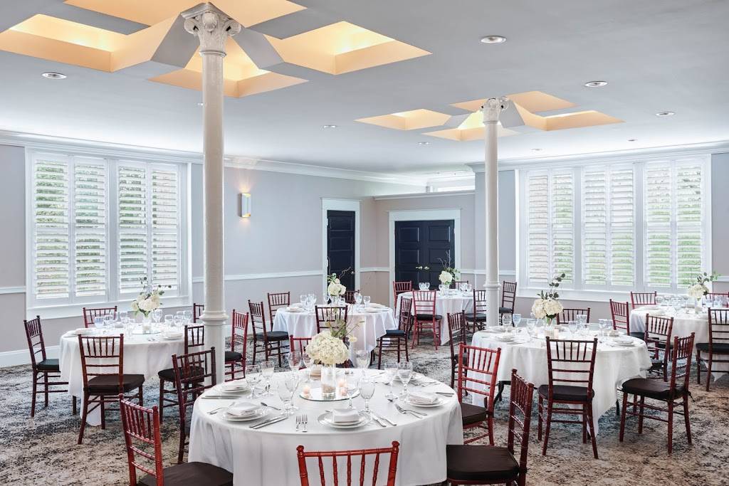 Inn at Carnall Hall | night club | 465 Arkansas Ave, Fayetteville, AR 72701, USA | 4795820400 OR +1 479-582-0400