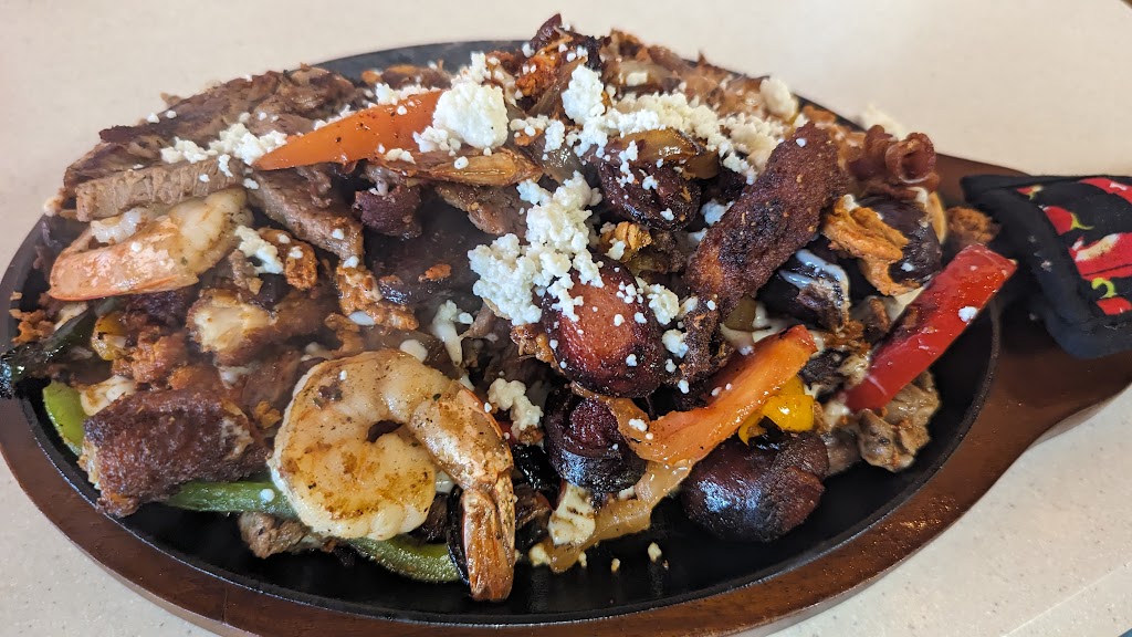 El Gallo Giro | restaurant | 91 State St, Orem, UT 84058, USA | 8018546624 OR +1 801-854-6624