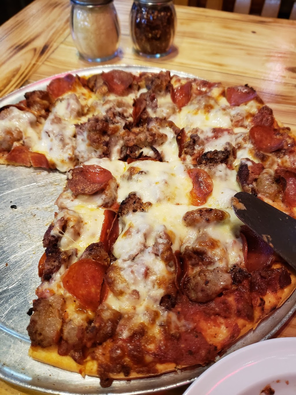 Arena Sports Grill | restaurant | 1041 Highland Cir, Mountain Home, AR 72653, USA | 8704255355 OR +1 870-425-5355