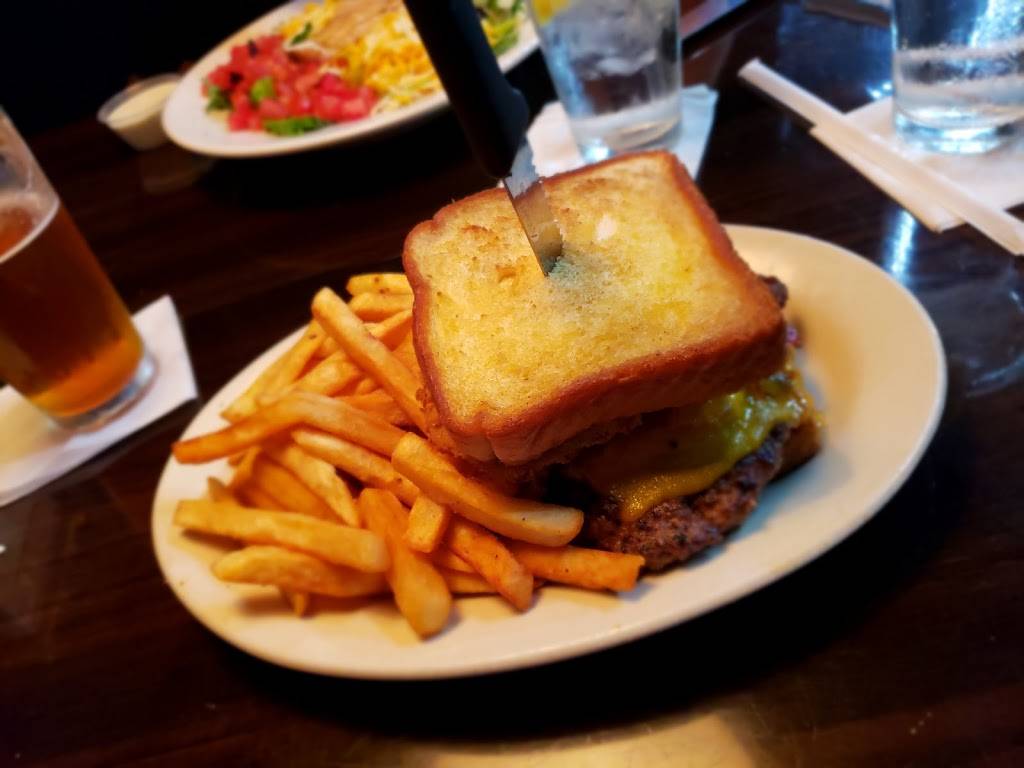 EATS! American Grill | restaurant | 6264 Winthrop Town Centre Blvd., Riverview, FL 33578, USA | 8136553287 OR +1 813-655-3287