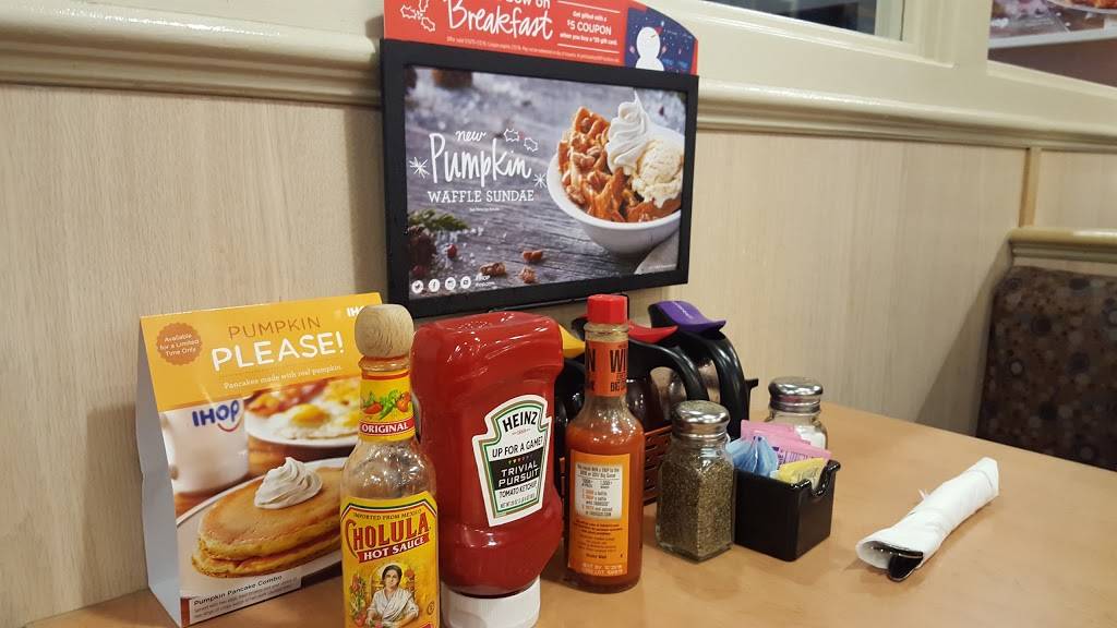 IHOP | restaurant | 15350 Shawnee Mission Pkwy, Shawnee, KS 66217, USA | 9139624467 OR +1 913-962-4467