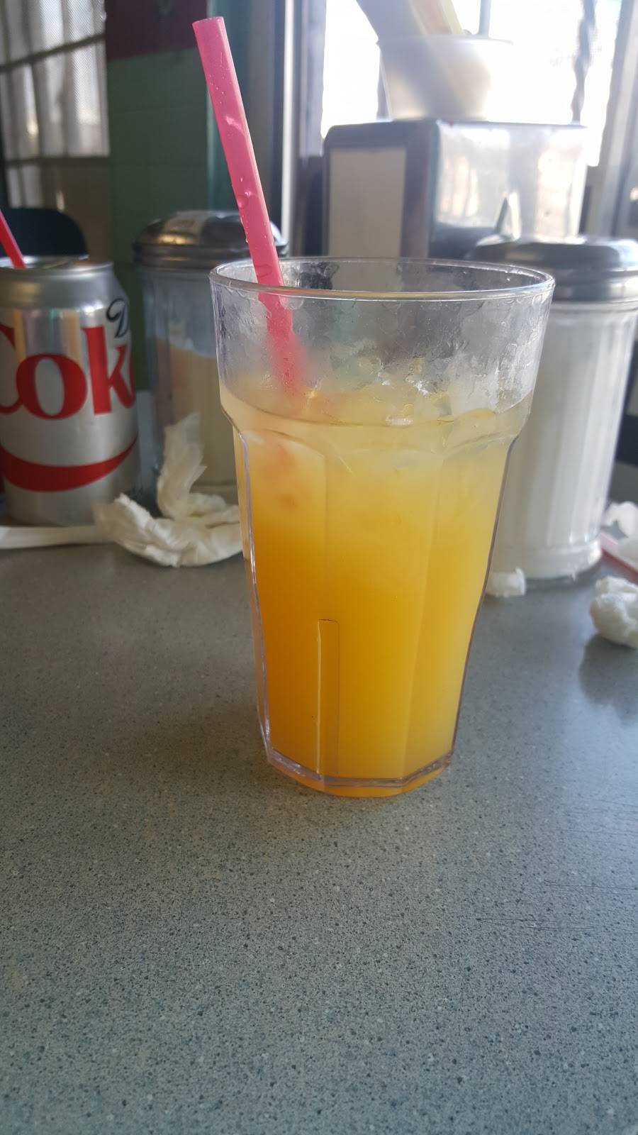 Cafecito Salv | restaurant | 412 W Anaheim St, Long Beach, CA 90813, USA | 5624326021 OR +1 562-432-6021