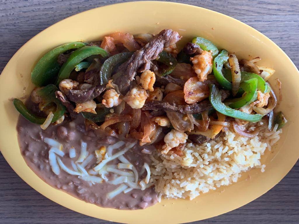 Carmelos Taco Place | restaurant | 2746 W 59th St, Chicago, IL 60629, USA | 7739126808 OR +1 773-912-6808