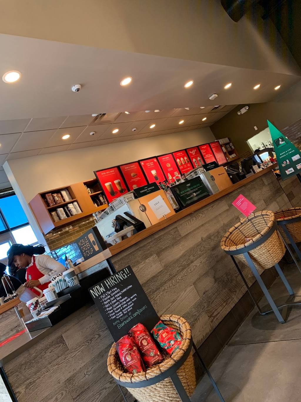 Starbucks | cafe | 210 W Blackstock Rd, Spartanburg, SC 29301, USA | 8645874843 OR +1 864-587-4843