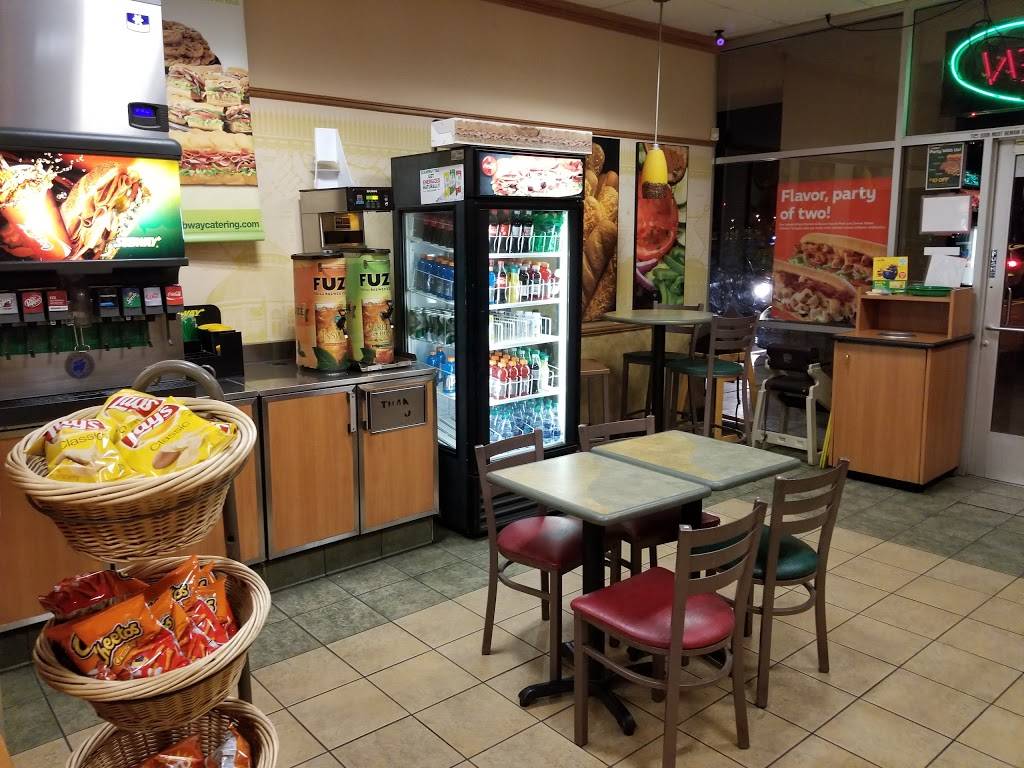 Subway | restaurant | 756 S Gilbert Rd Suite 102, Gilbert, AZ 85296, USA | 4808924910 OR +1 480-892-4910