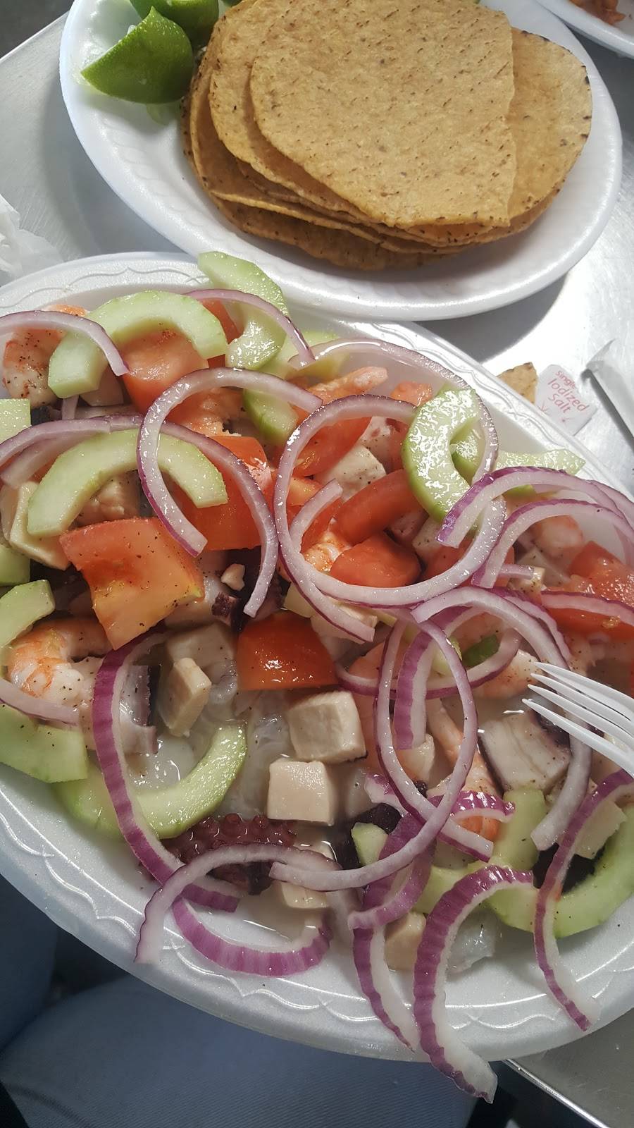 Mariscos El Paisa Lynwood | restaurant | 10320 Long Beach Blvd, Lynwood, CA 90262, USA | 3235669977 OR +1 323-566-9977
