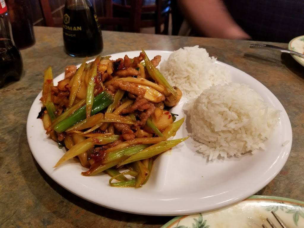 Chopsticks | restaurant | 135 Spring St, Herndon, VA 20170, USA | 7036689454 OR +1 703-668-9454