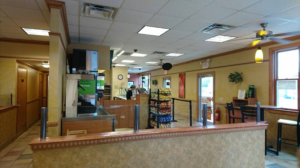 Subway | restaurant | 49 Main St, Dennis Port, MA 02639, USA | 5083941131 OR +1 508-394-1131