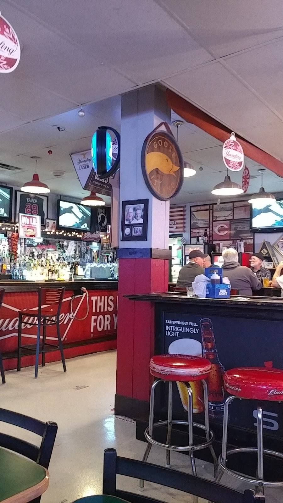 Crosleys Bar and Grill | restaurant | 4901 Vine St # 3, Cincinnati, OH 45217, USA | 5132423311 OR +1 513-242-3311