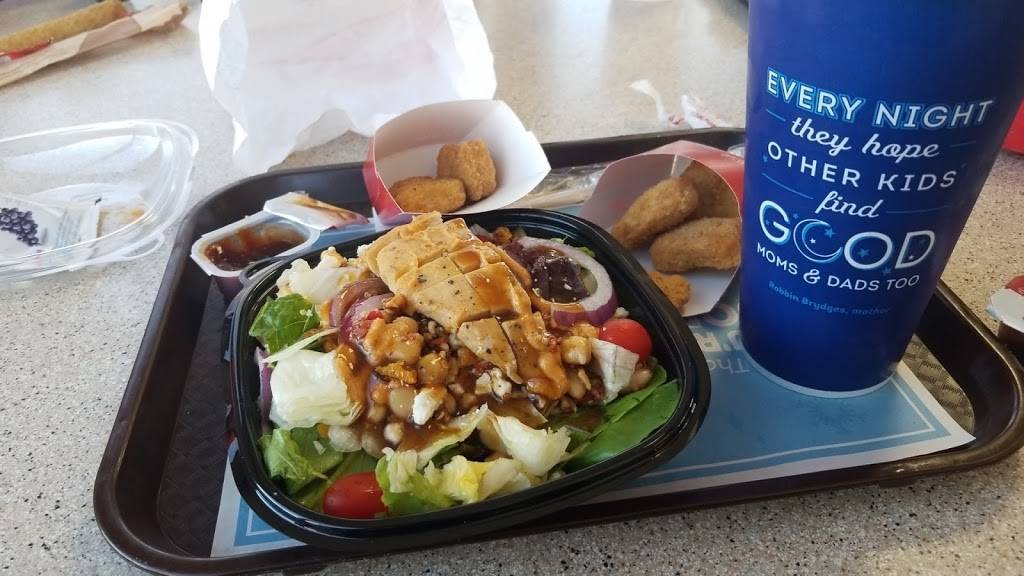 Wendys | restaurant | 2560 Skokie Valley Rd, Highland Park, IL 60035, USA | 8474322590 OR +1 847-432-2590