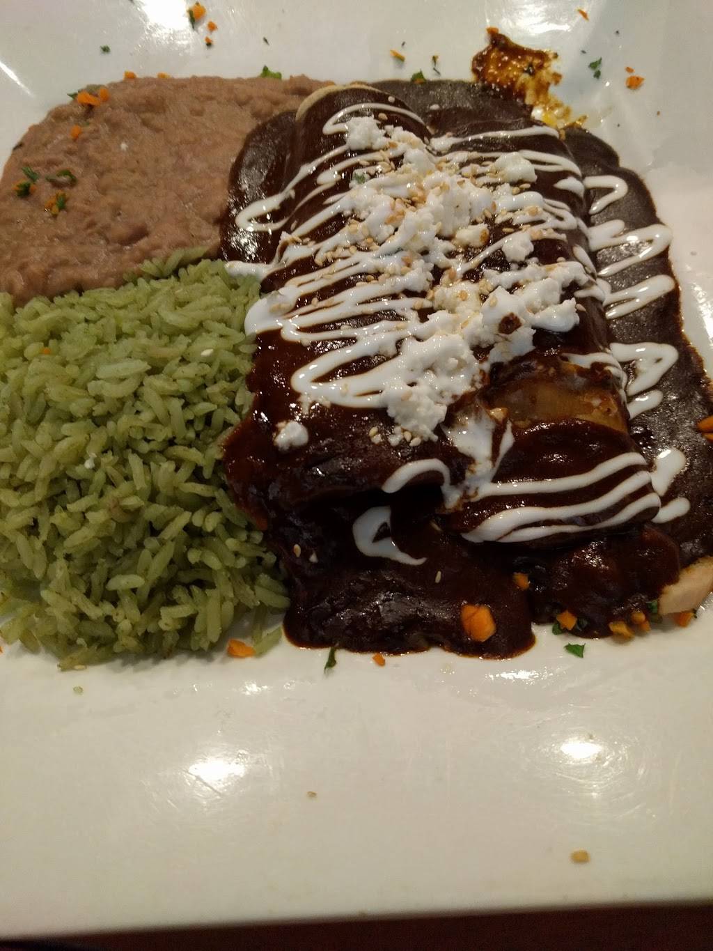 Cafe Bravo | restaurant | 1275 E F St # 7, Oakdale, CA 95361, USA | 2098473730 OR +1 209-847-3730