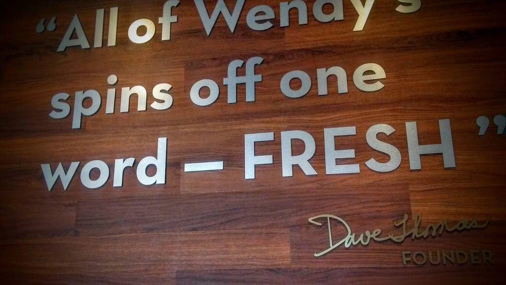 Wendys | restaurant | 1905 W Wilson St, Batavia, IL 60510, USA | 6304060040 OR +1 630-406-0040