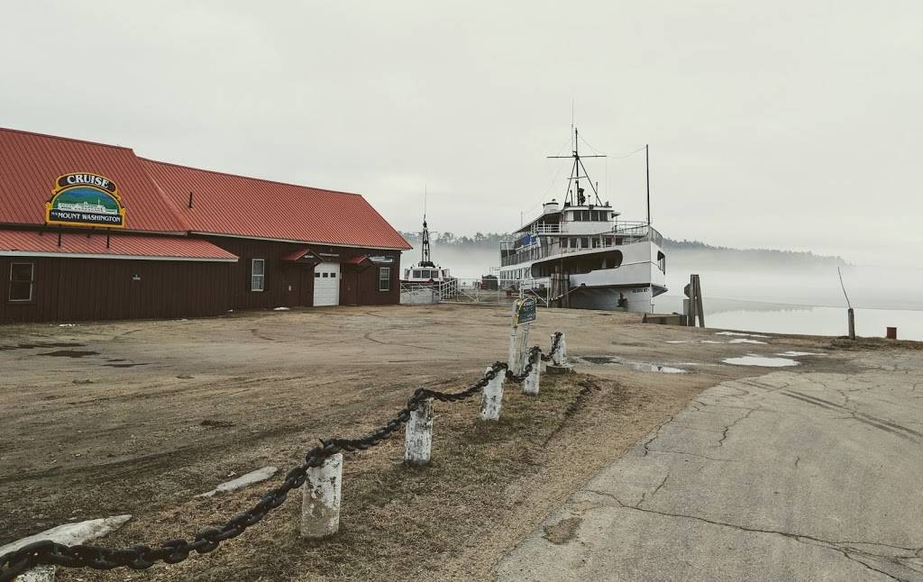 Winnipesaukee Flagship Corporation | restaurant | 30 Lake St, Center Harbor, NH 03226, USA | 6032537355 OR +1 603-253-7355