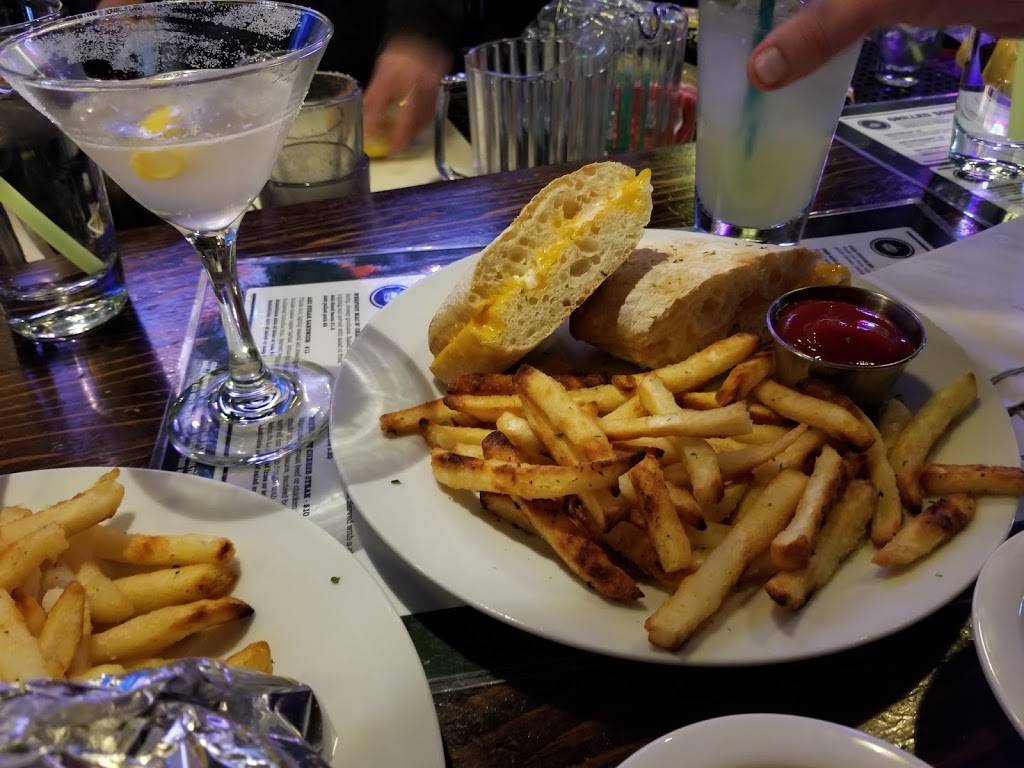 The Webfoot Bar and Grill | restaurant | 839 E 13th Ave, Eugene, OR 97401, USA | 5415058422 OR +1 541-505-8422