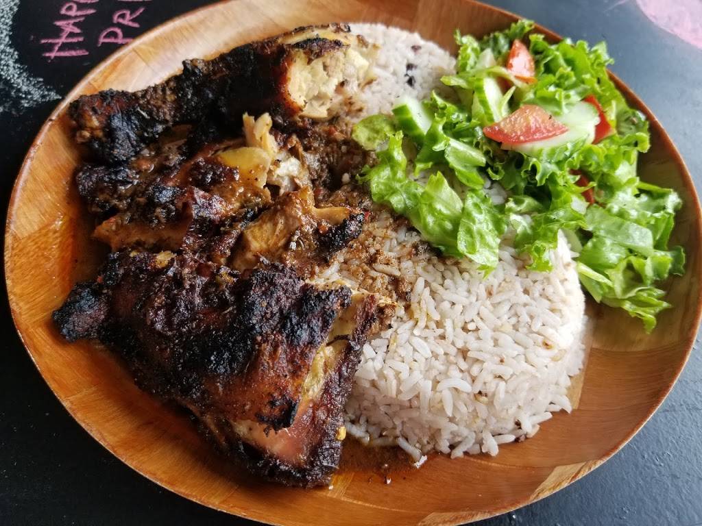 Vibez Caribbean & Southern Grill | restaurant | 971 King St E, Hamilton, ON L8M 1C3, Canada | 9055812062 OR +1 905-581-2062