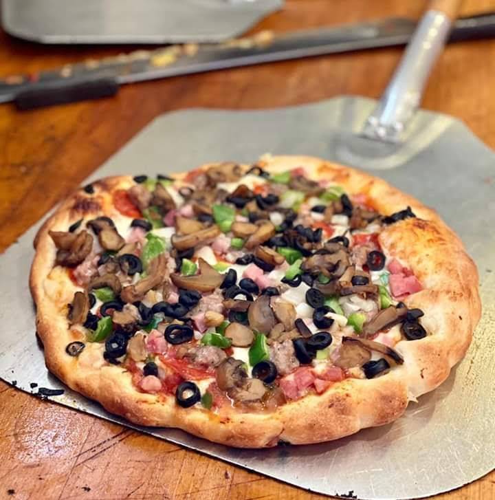 Daddario Pizzeria | restaurant | 6066 State Rd, Parma, OH 44134, USA | 4408862112 OR +1 440-886-2112