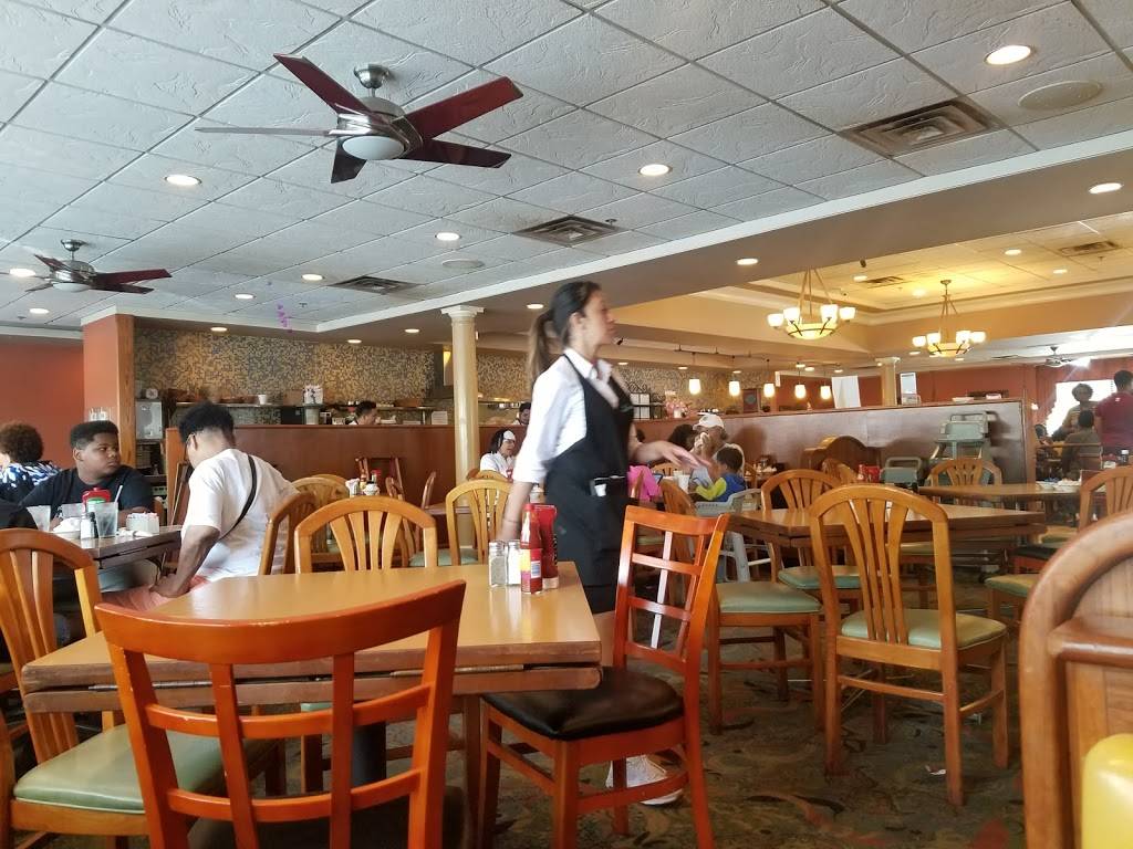 Lumes Pancake House | restaurant | 11601 Western Ave, Chicago, IL 60643, USA | 7732332323 OR +1 773-233-2323