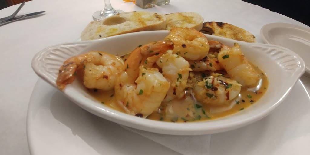 Black Bass Grille | restaurant | 3 Water St, South Dartmouth, MA 02748, USA | 5089996975 OR +1 508-999-6975