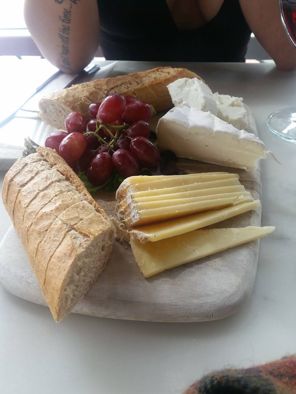 The Cheese Course | restaurant | 801 S University Dr, Plantation, FL 33324, USA | 7542008387 OR +1 754-200-8387