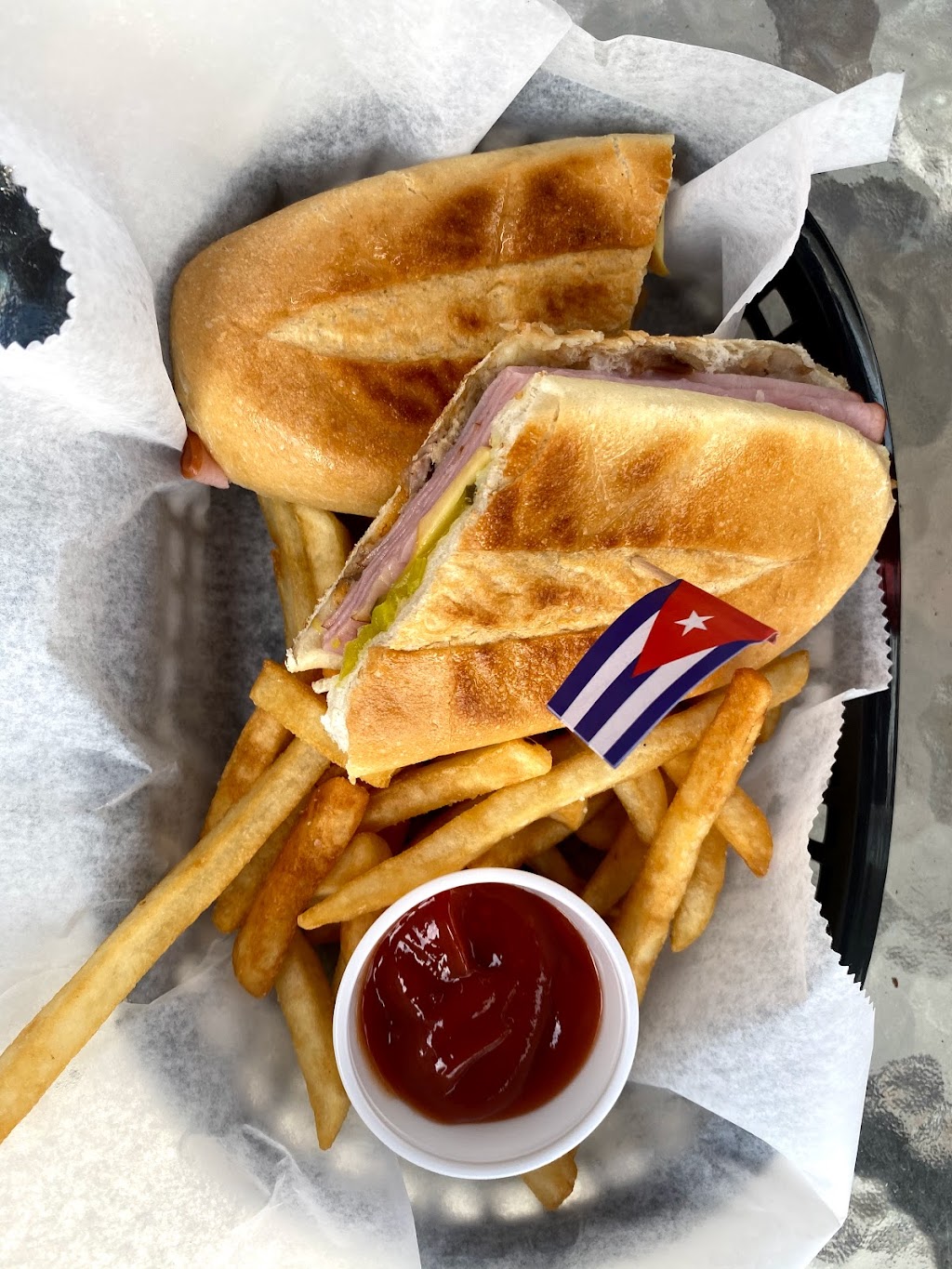 Nautical Cafe | restaurant | 205 Ocean Ave, Melbourne Beach, FL 32951, USA | 3213726498 OR +1 321-372-6498