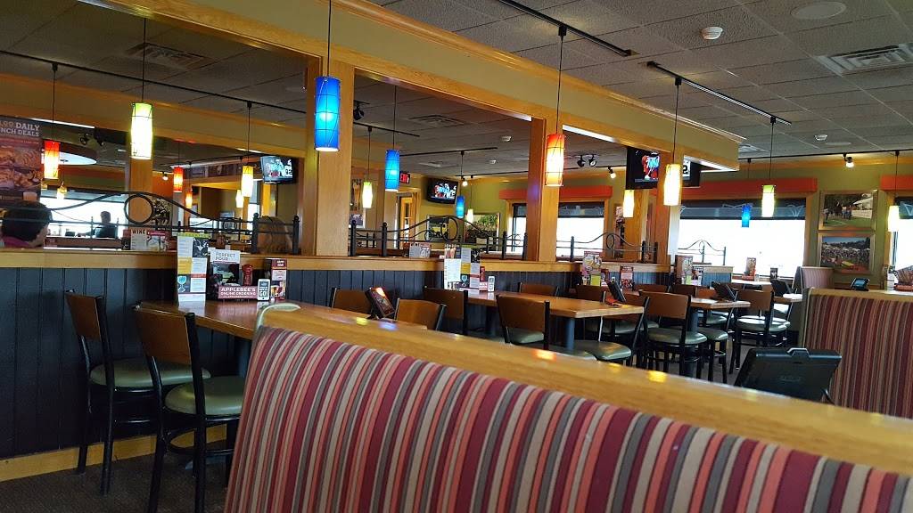 Applebees Grill + Bar | restaurant | 1273 Hooksett Rd, Hooksett, NH 03106, USA | 6036273000 OR +1 603-627-3000