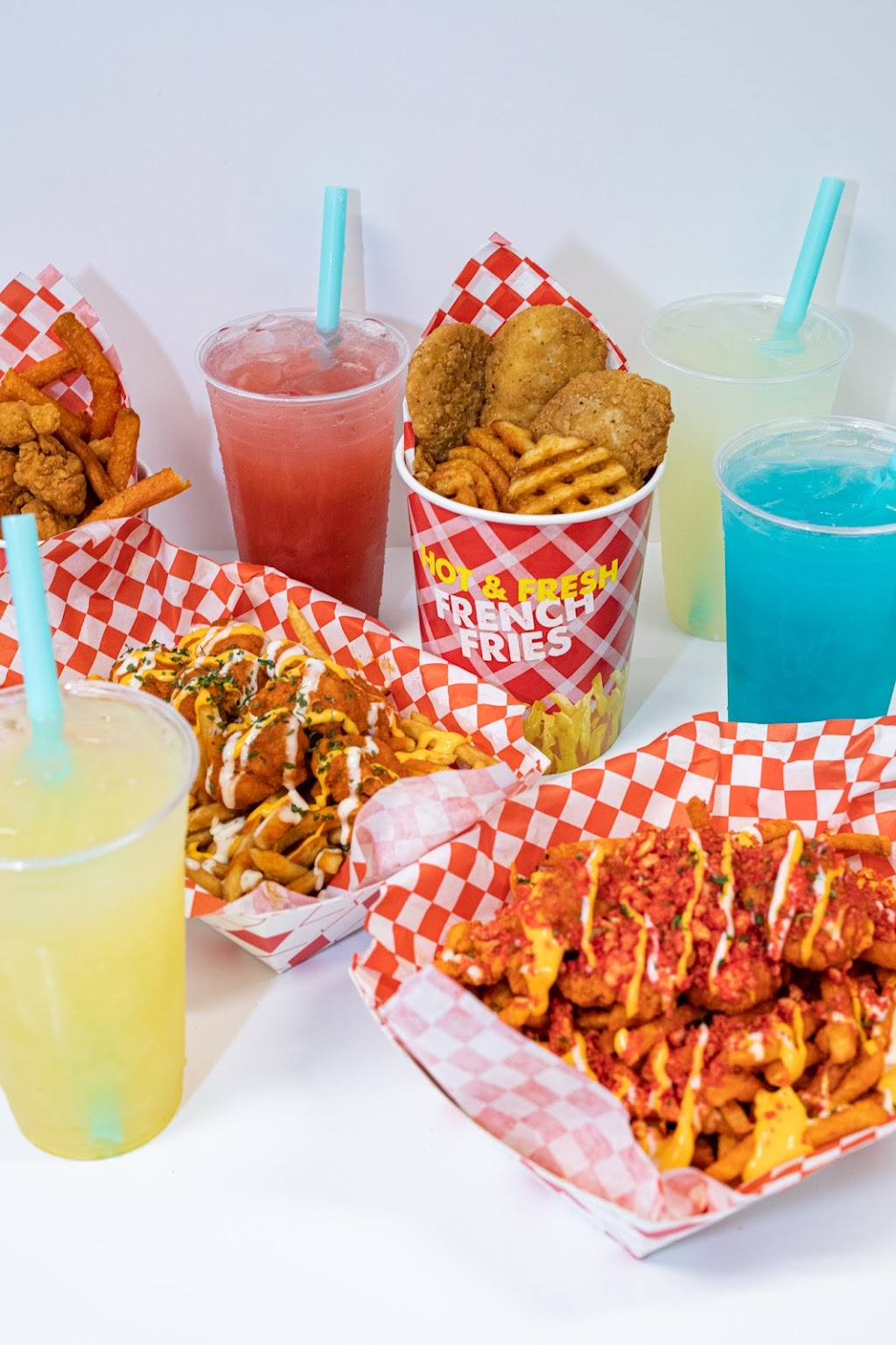 FryYay - Belmont Park | restaurant | 3146 Mission Blvd, San Diego, CA 92109, USA | 6193043040 OR +1 619-304-3040