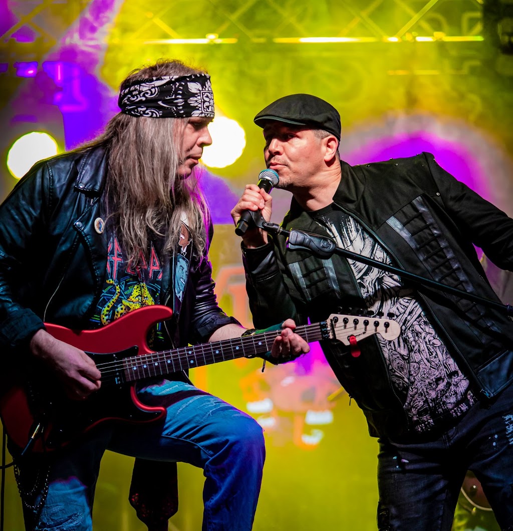 Bud Pavilion | restaurant | 640 S 84th St, West Allis, WI 53214, USA | 4142667000 OR +1 414-266-7000