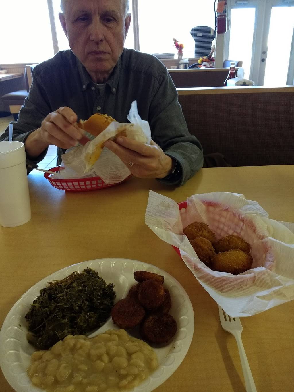 Millies Hot Dogs | meal takeaway | 109 S Brightleaf Blvd, Smithfield, NC 27577, USA | 9199897863 OR +1 919-989-7863