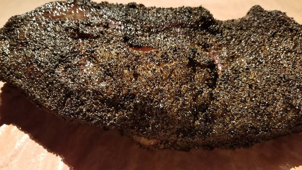 Outlaw Barbecue | restaurant | 180 W B St, Dixon, CA 95620, USA | 4156225546 OR +1 415-622-5546