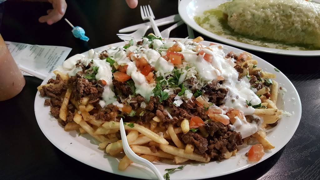 Tacos Y Bionicos Imperio | restaurant | 17845 Clark Ave, Bellflower, CA 90706, USA | 5628666967 OR +1 562-866-6967