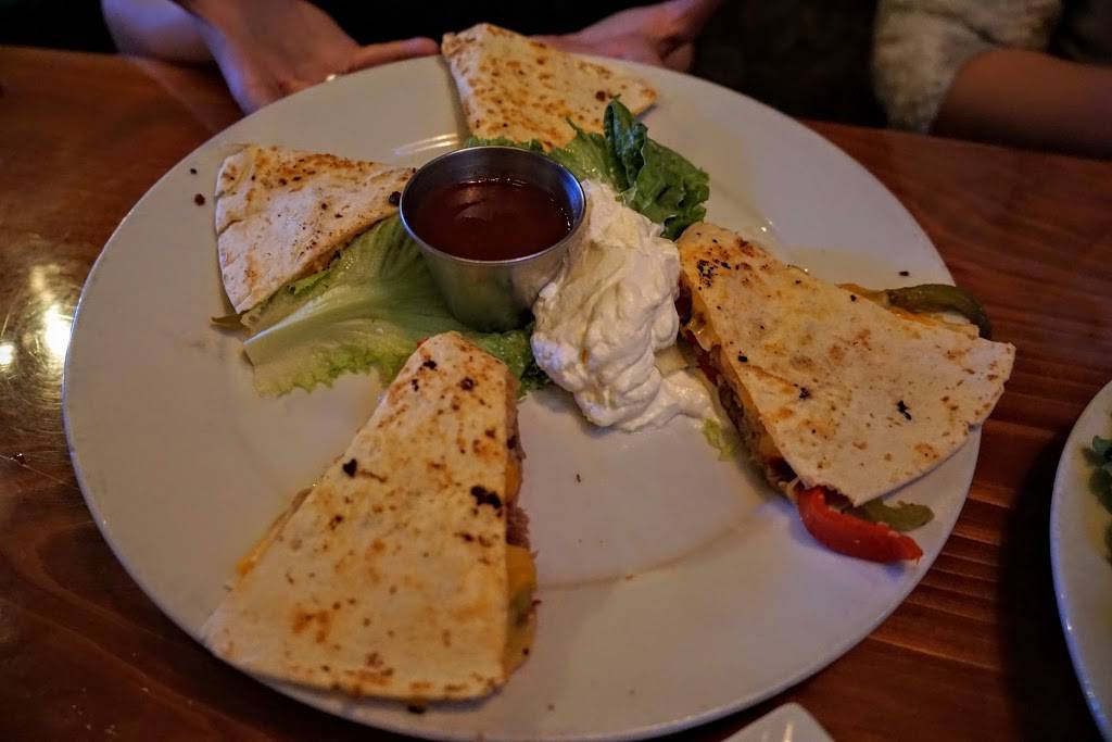 The Lodge Sports Grille | restaurant | 166 S King St, Seattle, WA 98104, USA | 2065380000 OR +1 206-538-0000