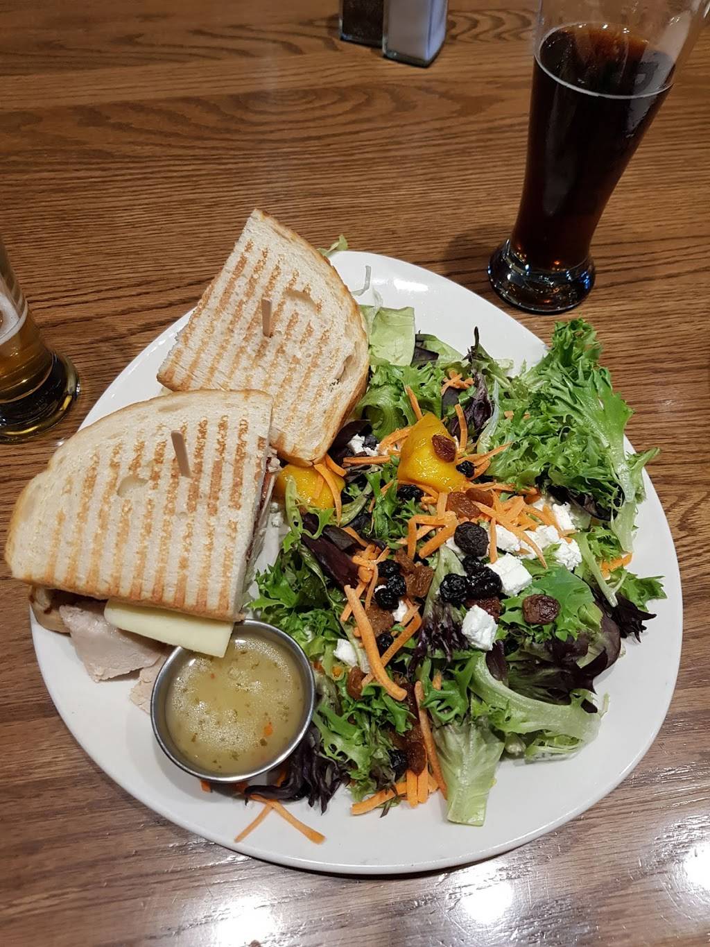 Big Rig Kitchen & Brewery | restaurant | 1980 Ogilvie Rd #115, Gloucester, ON K1J 9L3, Canada | 6135523336 OR +1 613-552-3336