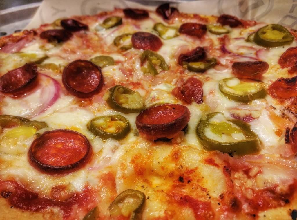 Pieology Pizzeria | restaurant | 1405 Beale St, St Charles, MO 63303, USA | 6369253912 OR +1 636-925-3912