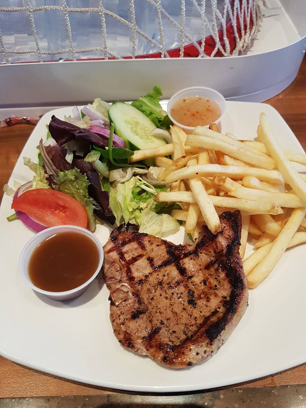 Station Des Sports - LÎle-Perrot | restaurant | 336 Grand Boulevard, LÎle-Perrot, QC J7V 4X2, Canada | 5144530594 OR +1 514-453-0594