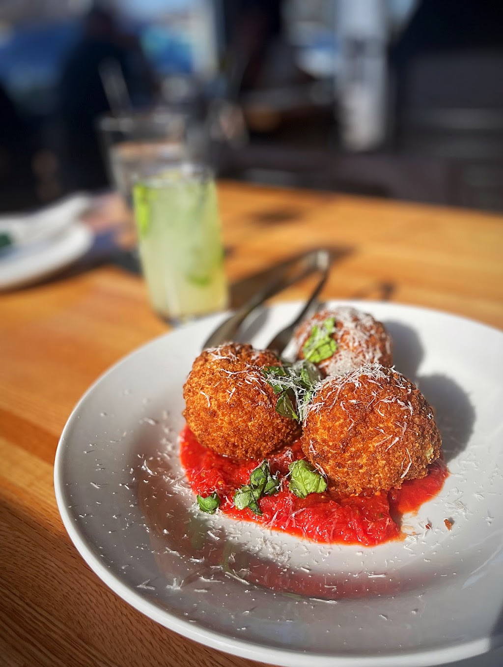 Smash Pizza | restaurant | 3403 Devils Glen Rd, Bettendorf, IA 52722, USA | 5639004064 OR +1 563-900-4064