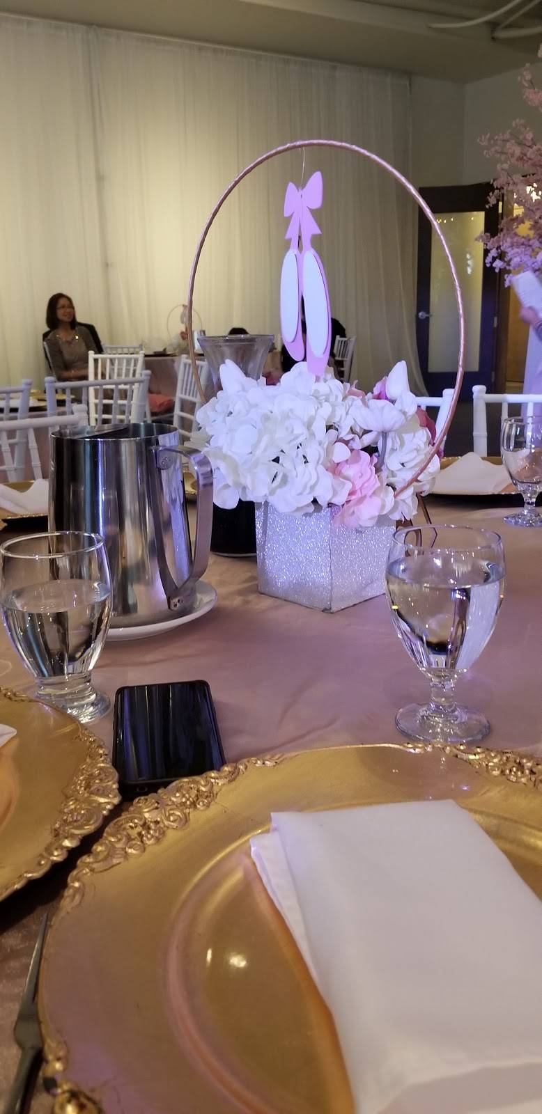 Salle De Reception REKADO | restaurant | 985 Rue Notre Dame, Lachine, QC H8S 2C1, Canada | 5146210696 OR +1 514-621-0696