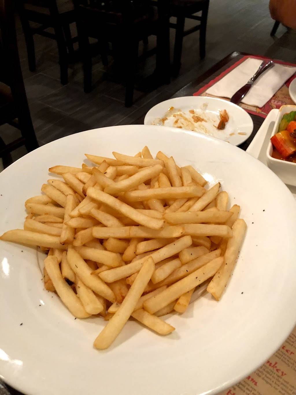 Ruyi Garden | restaurant | 650 The Queensway, Etobicoke, ON M8Y 1K7, Canada | 4162558858 OR +1 416-255-8858