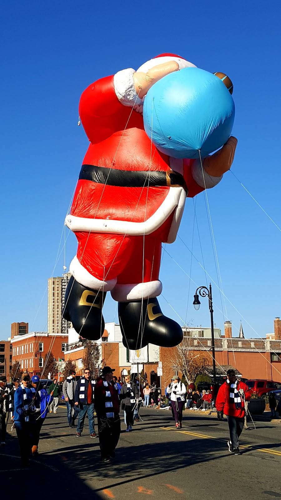 Dunkin | bakery | 805 Main St, Springfield, MA 01105, USA | 4137311401 OR +1 413-731-1401