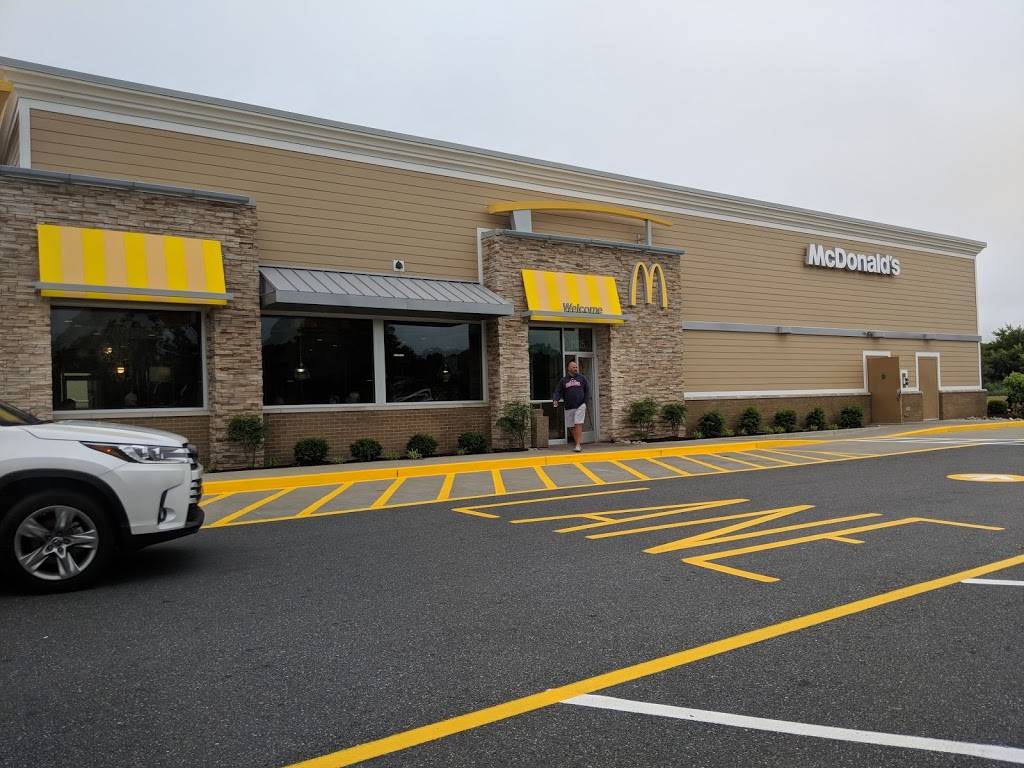 McDonalds | cafe | 11315 Samuel Bowen Boulevard, Berlin, MD 21811, USA | 4106411133 OR +1 410-641-1133