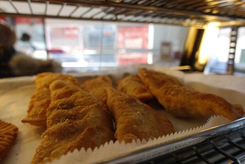 La Esquina Restaurant | restaurant | 624 Blue Hill Avenue, Boston, MA 02121, USA | 6178220200 OR +1 617-822-0200