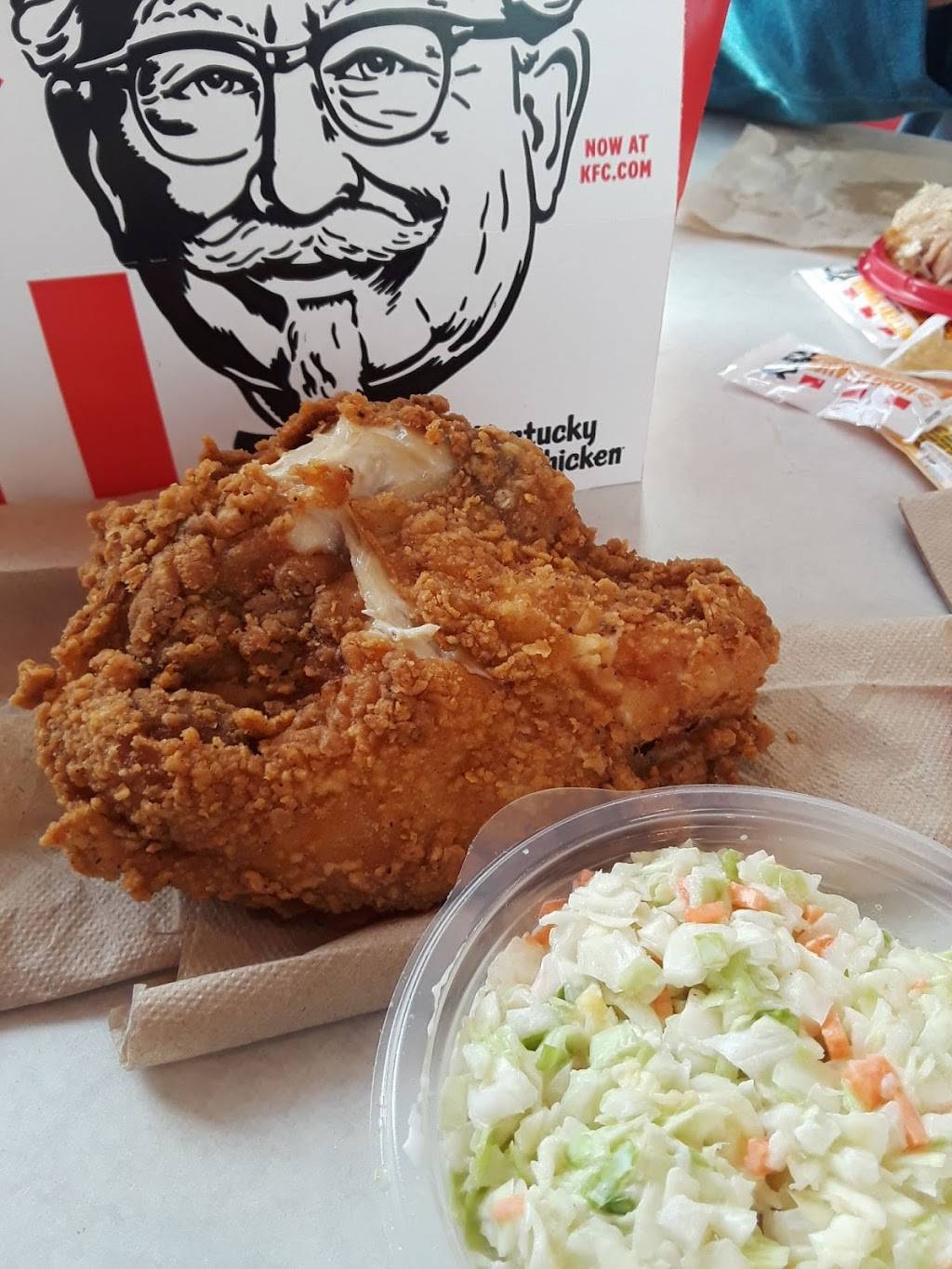 KFC | restaurant | 660 Oro Dam Blvd E, Oroville, CA 95965, USA | 5305521522 OR +1 530-552-1522