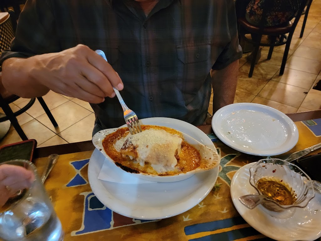 Ginos Italian Ristorante-Bar | restaurant | 3015 W McMillan Rd #108, Meridian, ID 83646, USA | 2088877710 OR +1 208-887-7710