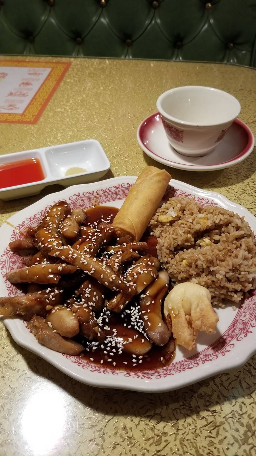 Kwans Sampan Restaurant | restaurant | 1927 N Gilbert Rd, Mesa, AZ 85203, USA | 4809696958 OR +1 480-969-6958