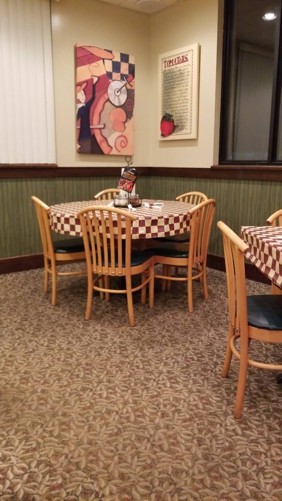 Pizza Hut | meal takeaway | 243 W Main St B, Camden, TN 38320, USA | 7315849777 OR +1 731-584-9777