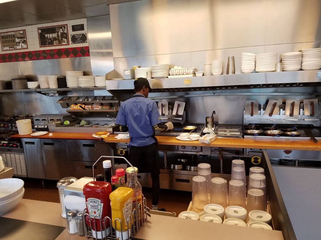 Waffle House | meal takeaway | 9001 Airline Dr, Metairie, LA 70003, USA | 5044695534 OR +1 504-469-5534