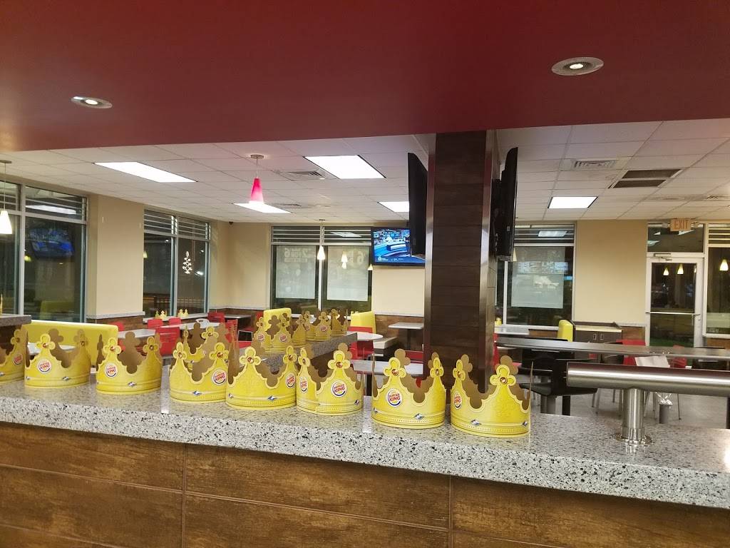 Burger King | restaurant | 915 Radford Blvd, Dillon, SC 29536, USA | 8436273784 OR +1 843-627-3784