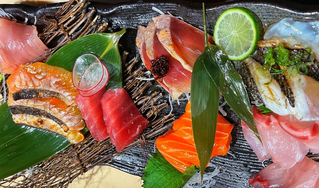 Akami Sushi | restaurant | 1725 Woodside Rd C, Redwood City, CA 94061, USA | 6502577192 OR +1 650-257-7192