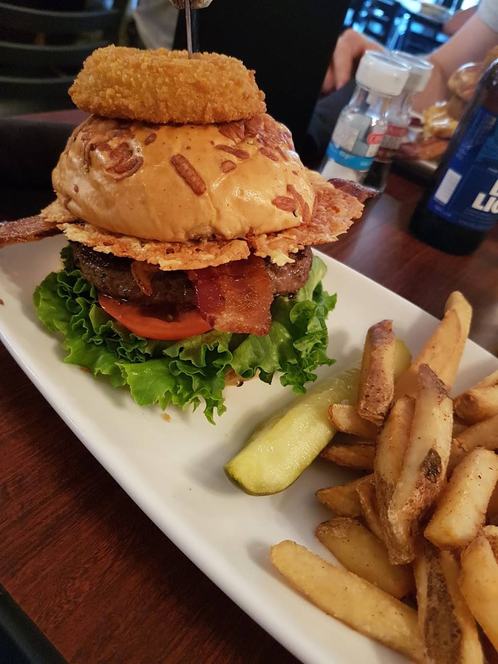 Radius | restaurant | 15 E Lincolnway, Valparaiso, IN 46383, USA | 2192992551 OR +1 219-299-2551