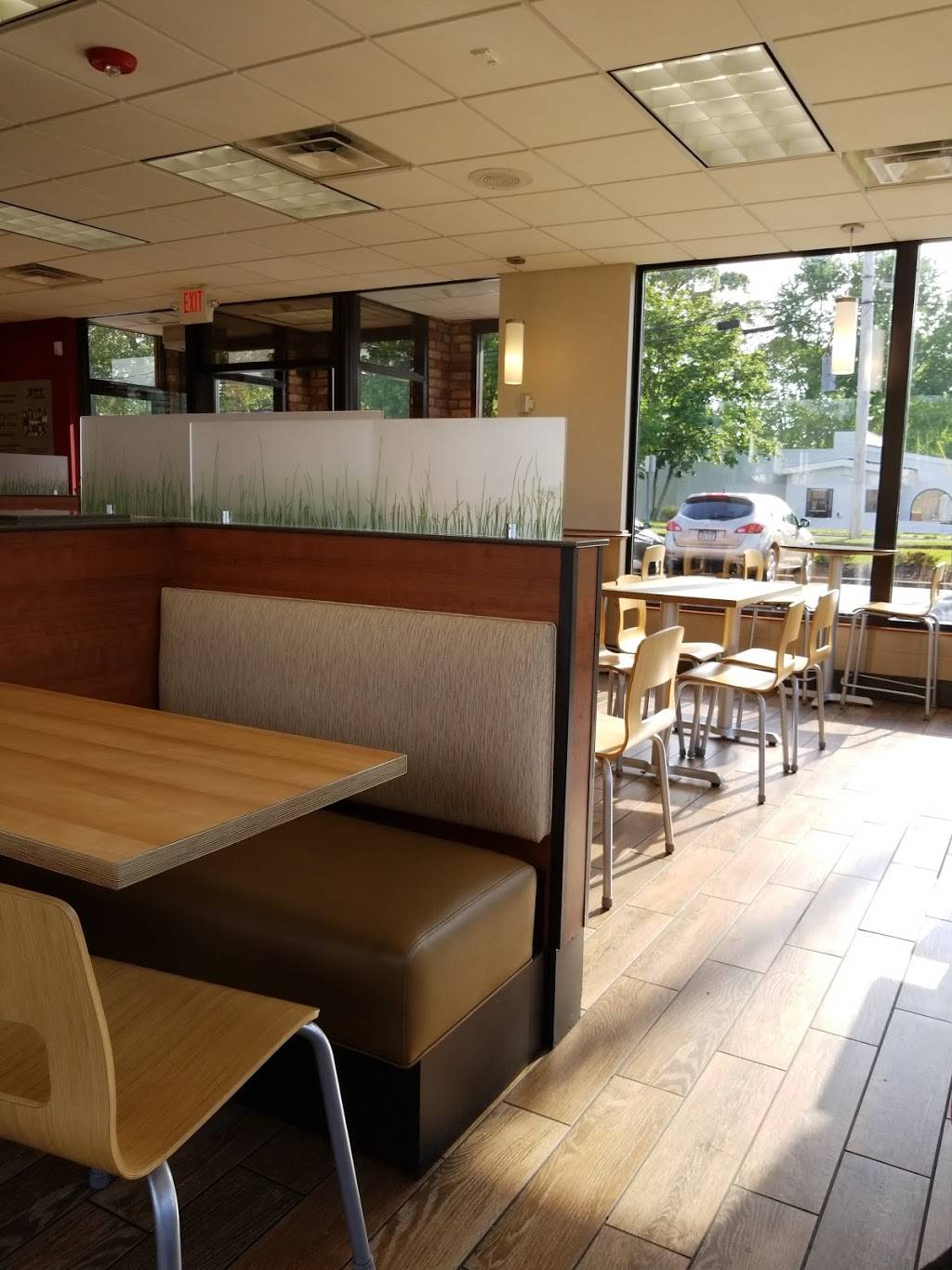 Wendys | restaurant | 2278 Middle Country Rd, Centereach, NY 11720, USA | 6314674345 OR +1 631-467-4345